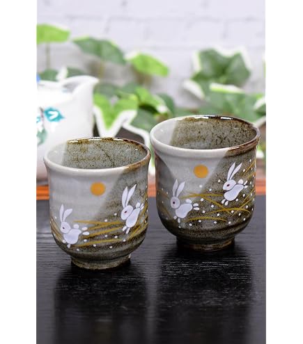 Amazon｜和座の蔵 おしゃれ ペア 湯呑み 九谷焼 夫婦湯呑み 月うさぎ